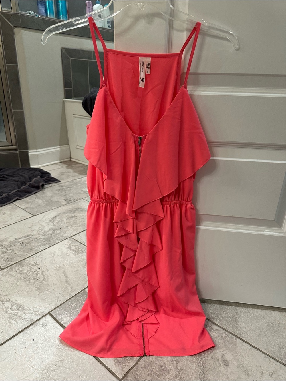 Pink dress - Picture 3 of 6